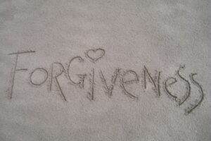 zdjęcie podglądowe tematu artykułu jakim jest wybaczać